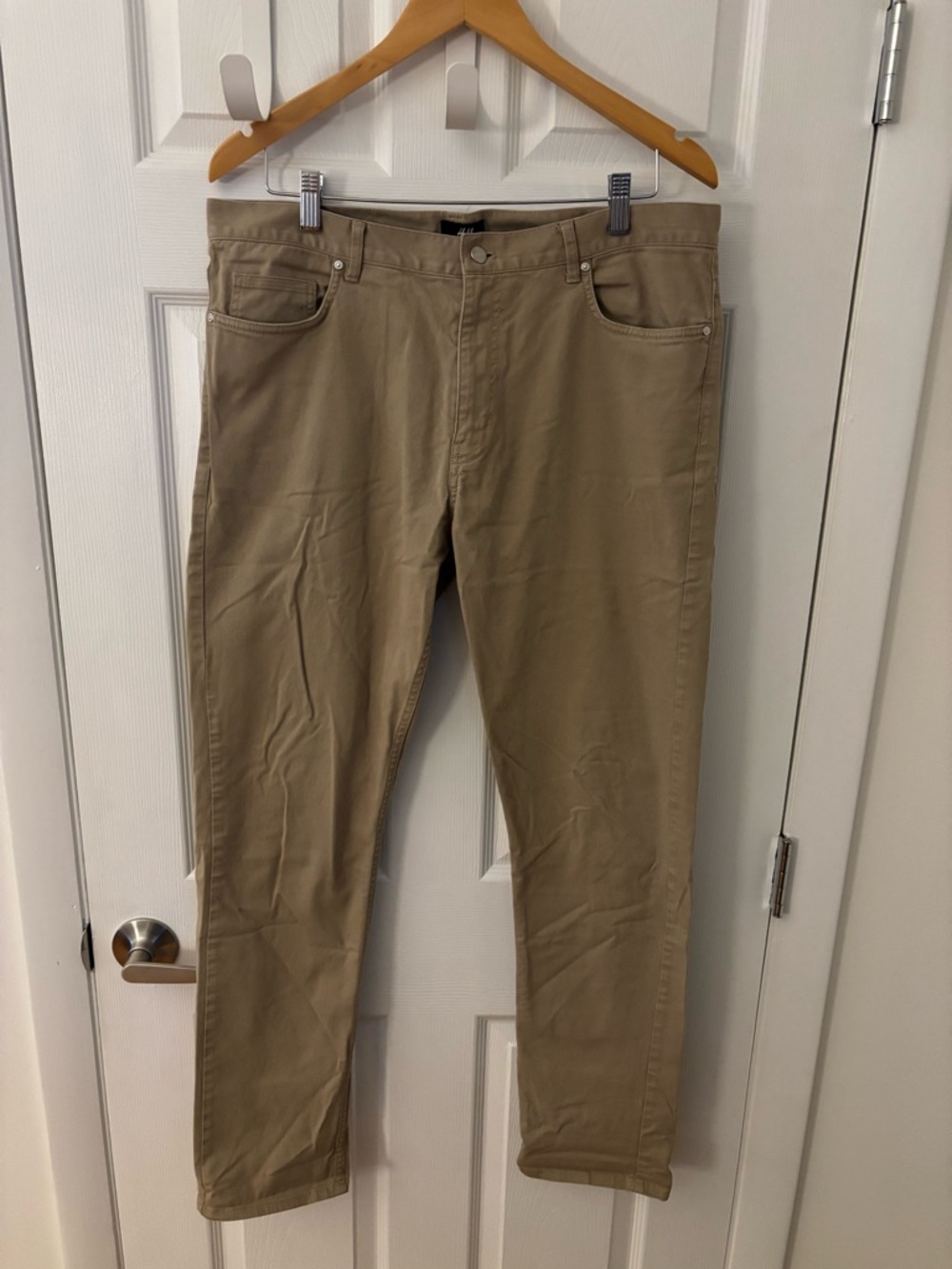 H&M Slim Fit Pants in Khaki